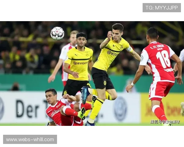 德甲多特蒙德测试4-4-2阵型，应对莱比锡高压逼抢